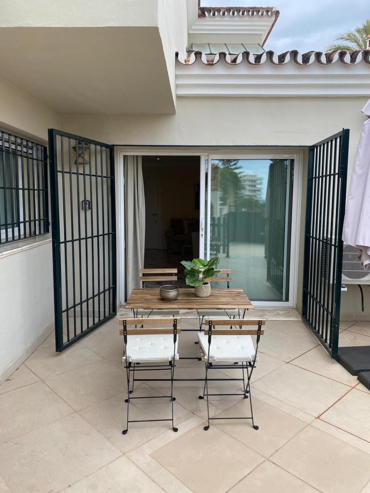 Apartamentos Villa Torreblanca フエンヒロラ エクステリア 写真